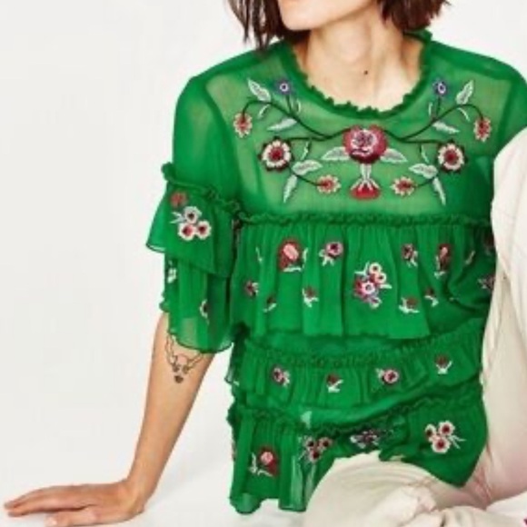 [M] Zara Women Flouncy Green Embroidered Flower Tiered Blouse - Picture 2 of 12